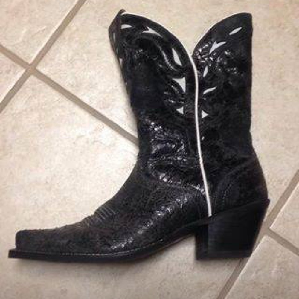 Ladies Ariat boots